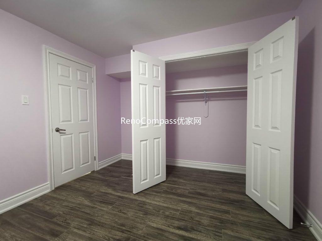 This newly finished basement bedroom in Richmond Hill features modern flooring, soft neutral wall colors, and spacious closet storage for comfortable everyday living. Completed by a professional Toronto renovation company, the upgraded basement room is ideal for guest accommodation, rental potential, or extended family use. Clean finishes, upgraded lighting, and functional layout enhance both practicality and property value.