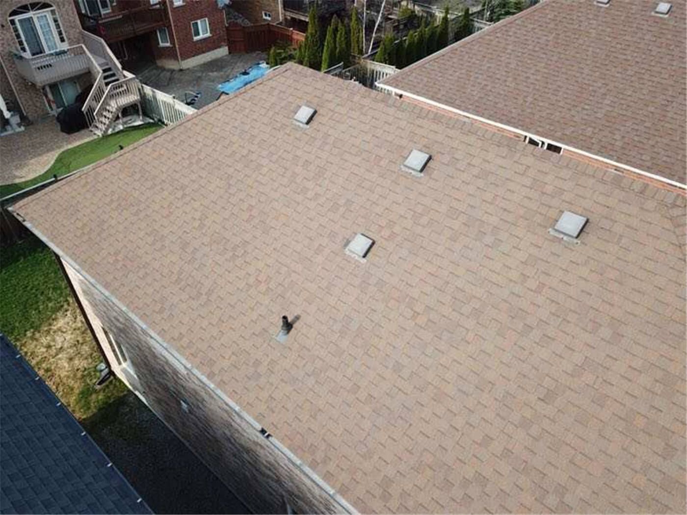 High-resolution drone roof inspection in Toronto capturing detailed aerial views of asphalt shingles, roof vents, and skylights. This safe and efficient roofing assessment helps identify wear, potential leaks, ventilation issues, and maintenance needs without stepping onto the roof. Ideal for pre-purchase inspection, renovation planning, and routine roof condition checks across the Greater Toronto Area.