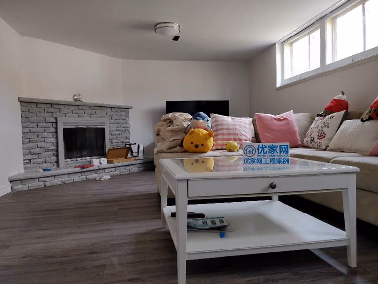 This Scarborough basement renovation showcases a comfortable finished living area featuring modern vinyl flooring, freshly painted walls, and upgraded baseboards. The space is styled with a sofa and coffee table to create a cozy lounge area, while the basement window allows natural light to brighten the room. This functional design transforms the basement into a welcoming relaxation space perfect for family gatherings or everyday living.


I need the whole SEO  case Chinese summary (please mention多伦多装修公司 ）
 as a keyword in the  paragraph.  And at the end put    
项目城市 :            施工方 : Reno Compass Inc.　　地下室墙面及天花翻新


   (你写这些不要前篇一律~ 我要用上不一样的形容词）


本次 士嘉堡 Scarborough 地下室墙面及天花翻新项目，重点针对地下空间的整体质感与舒适度进行了全面提升。施工团队首先对原有墙面与天花进行细致处理与重新涂装，使整体空间呈现出更加干净、明亮且具有现代感的视觉效果。搭配深色质感地板与简洁的白色踢脚线，整个地下室空间显得沉稳而不压抑，同时也让房间层次更加分明。

在设计与施工过程中，团队特别注重地下空间的采光与居住体验。通过合理的墙面颜色选择与灯光布局，使原本容易显得压抑的地下室区域变得通透、舒适且富有生活气息。高位窗户引入自然光线，与整洁的墙面及天花结构相互呼应，让空间既适合作为家庭休闲区，也可灵活打造为客厅、娱乐室或安静的工作区域。

作为一家经验丰富的 多伦多装修公司，Reno Compass Inc. 在地下室翻新项目中始终坚持高标准施工工艺与细节打磨。从墙面平整度、天花处理到整体空间的协调性，每一个环节都体现出专业团队对品质与美观的追求，让地下空间焕然一新，同时提升房屋整体的居住价值与实用性。

项目城市 : Scarborough
施工方 : Reno Compass Inc.

Ｉ　　ｎｅｅｄ　ａｎ　ｅｎｇｌｉｓｈ　ｖｅｒｉｓｏｎ

This Scarborough basement renovation project focused on upgrading the basement walls and ceiling to create a brighter, cleaner, and more comfortable living environment. The renovation included refinishing the wall surfaces and ceiling, giving the space a fresh and modern appearance. Paired with durable flooring and simple white baseboards, the finished basement now feels more refined and well-balanced, transforming what was once a basic lower level into a practical and inviting interior area.

During the renovation process, special attention was given to improving the overall atmosphere of the basement. The neutral wall tones help reflect natural light from the basement window, making the room feel more open and welcoming. The refreshed space can now function as a family lounge, entertainment area, or flexible living space while maintaining a clean and modern aesthetic.

As a professional Toronto Renovation Company, Reno Compass Inc. focuses on delivering quality craftsmanship and thoughtful space improvement. From careful wall finishing to precise ceiling work, every detail of the renovation contributes to a more comfortable and visually appealing basement environment while increasing the overall value of the home.

Project Location : Scarborough
Contractor : Reno Compass Inc.

can you shorten it 

This Scarborough basement renovation focused on upgrading the walls and ceiling to create a cleaner, brighter, and more comfortable living space. Fresh wall finishes and a smooth ceiling give the basement a modern appearance, while the neutral tones help reflect natural light from the window, making the room feel more open and inviting.

Completed by a professional Toronto Renovation Company, Reno Compass Inc. delivered careful finishing and quality craftsmanship to transform the basement into a functional and welcoming area for everyday use.

Project Location : Scarborough
Contractor : Reno Compass Inc.