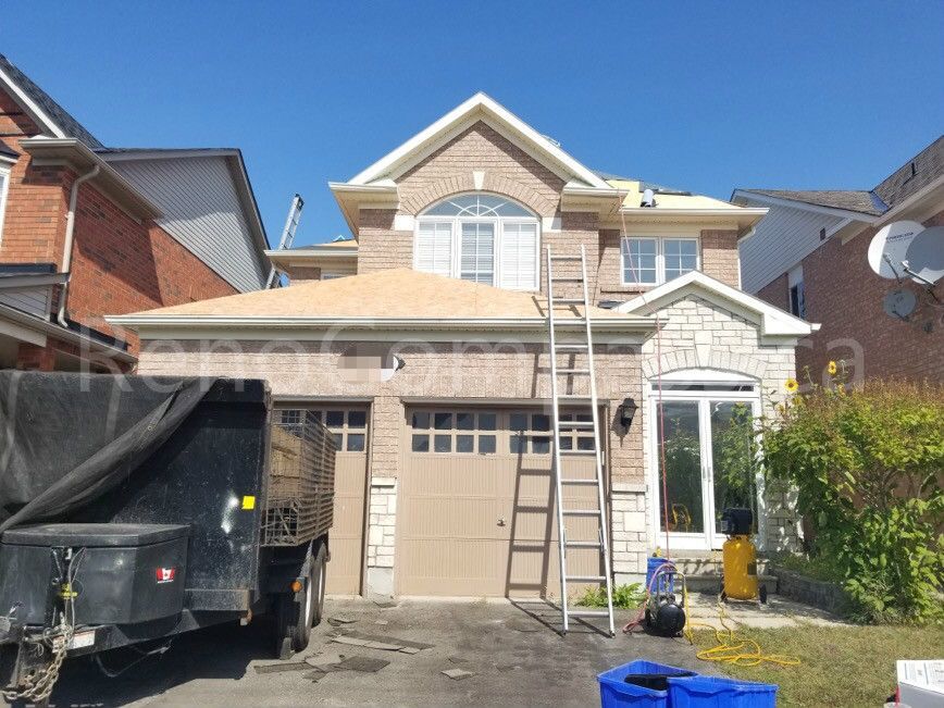 Professional roofing replacement project in Richmond Hill completed by Reno Compass. Our licensed roofing team handled full roof shingle removal, new installation, and site protection to ensure long-term durability and weather resistance. Using high-quality materials and precise workmanship, we improved the home’s protection, energy efficiency, and curb appeal. Serving Richmond Hill and the Greater Toronto Area with reliable residential roofing services.