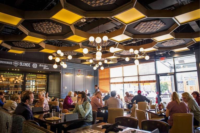 Toronto Bar and Restaurant Commercial Renovation - Image 1