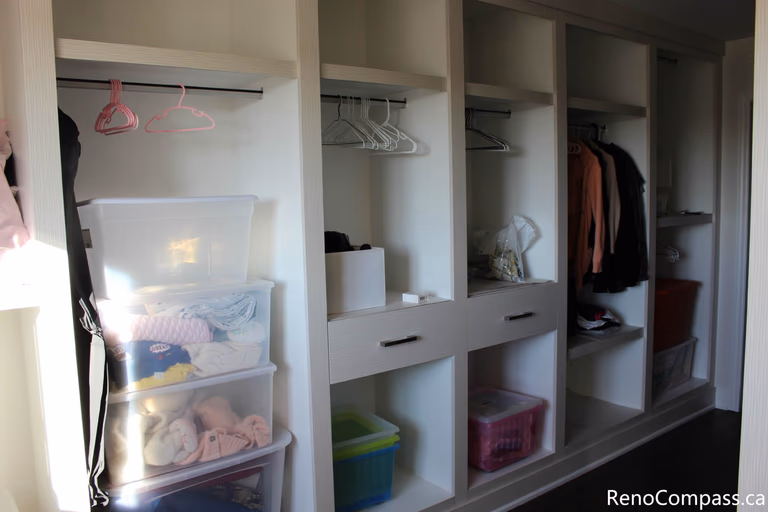 This custom built-in closet system is part of a full home renovation project in Mississauga completed by a professional Toronto renovation company. Designed with integrated shelving, hanging space, and storage compartments, the wardrobe maximizes organization while maintaining a clean modern look. The renovation improves daily functionality, lighting, and storage efficiency, creating a bright and well-structured interior that enhances both comfort and property value.
