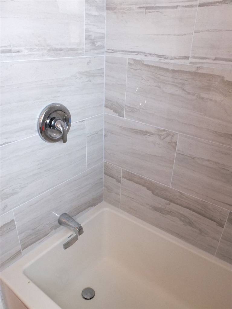 North York Bathroom Renovation - Image 20