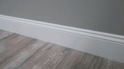 踢脚线Baseboard华人对它毫不在意，却是西人装修的重点！