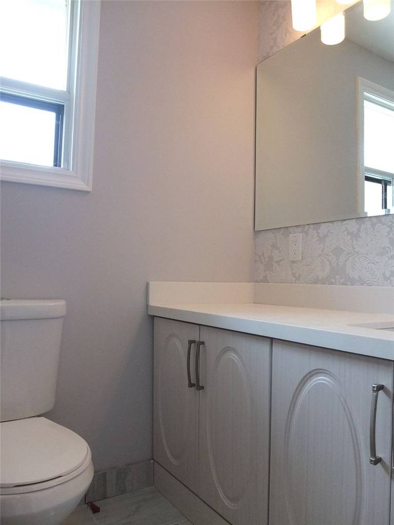 North York Bathroom Renovation - Image 16