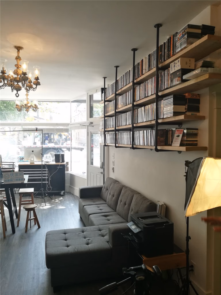 Toronto Commercial Renovation - Image 10