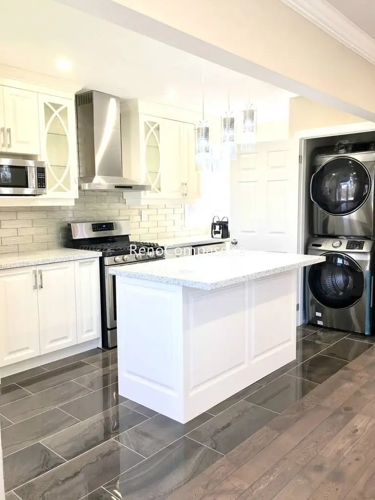 Toronto Interior Renovation - Image 4