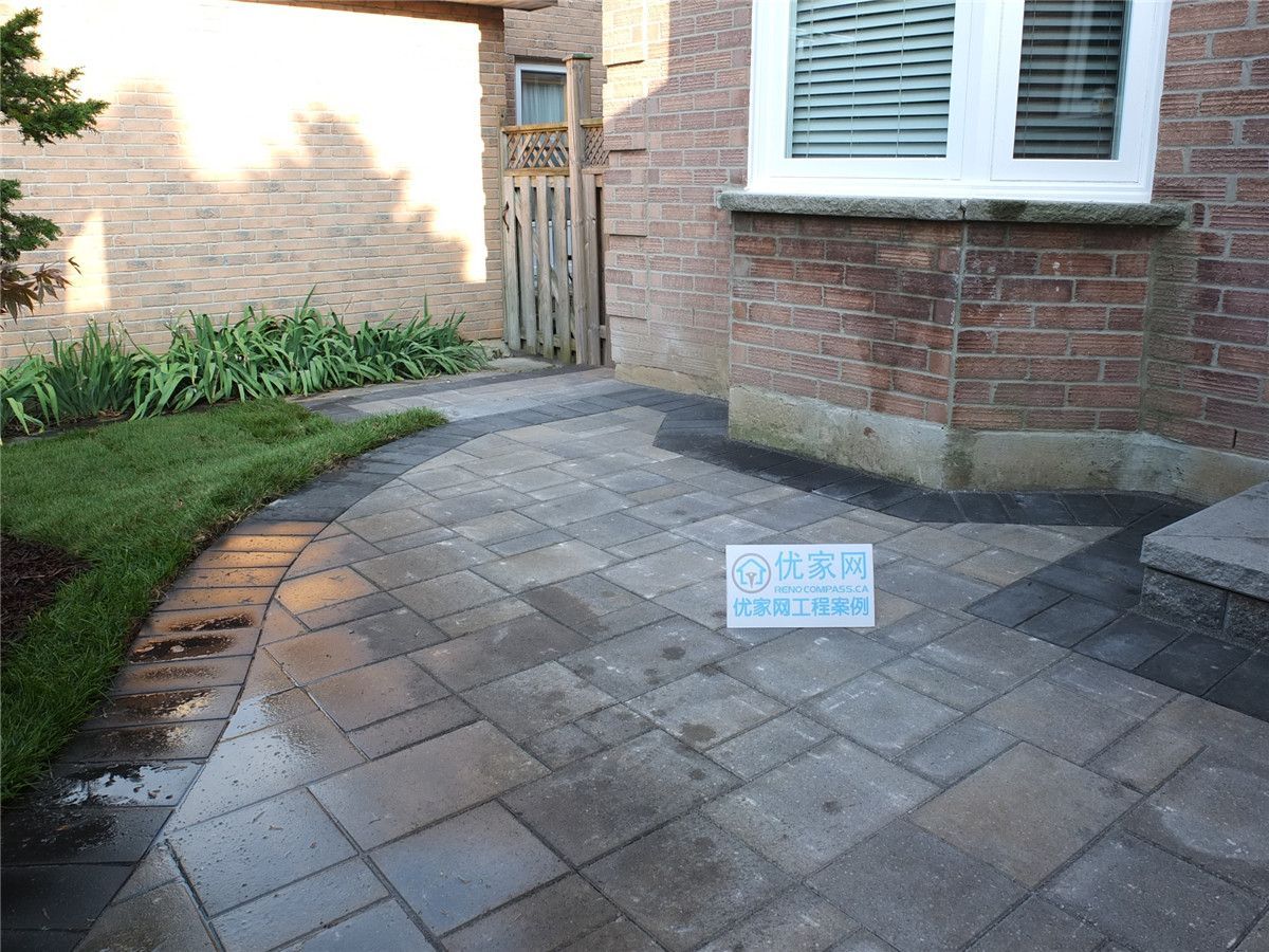 High-quality interlocking driveway and patio installation completed in Markham. This Toronto renovation project showcases precise stone alignment, long-lasting materials, and a modern outdoor surface designed for durability, drainage, and visual appeal.