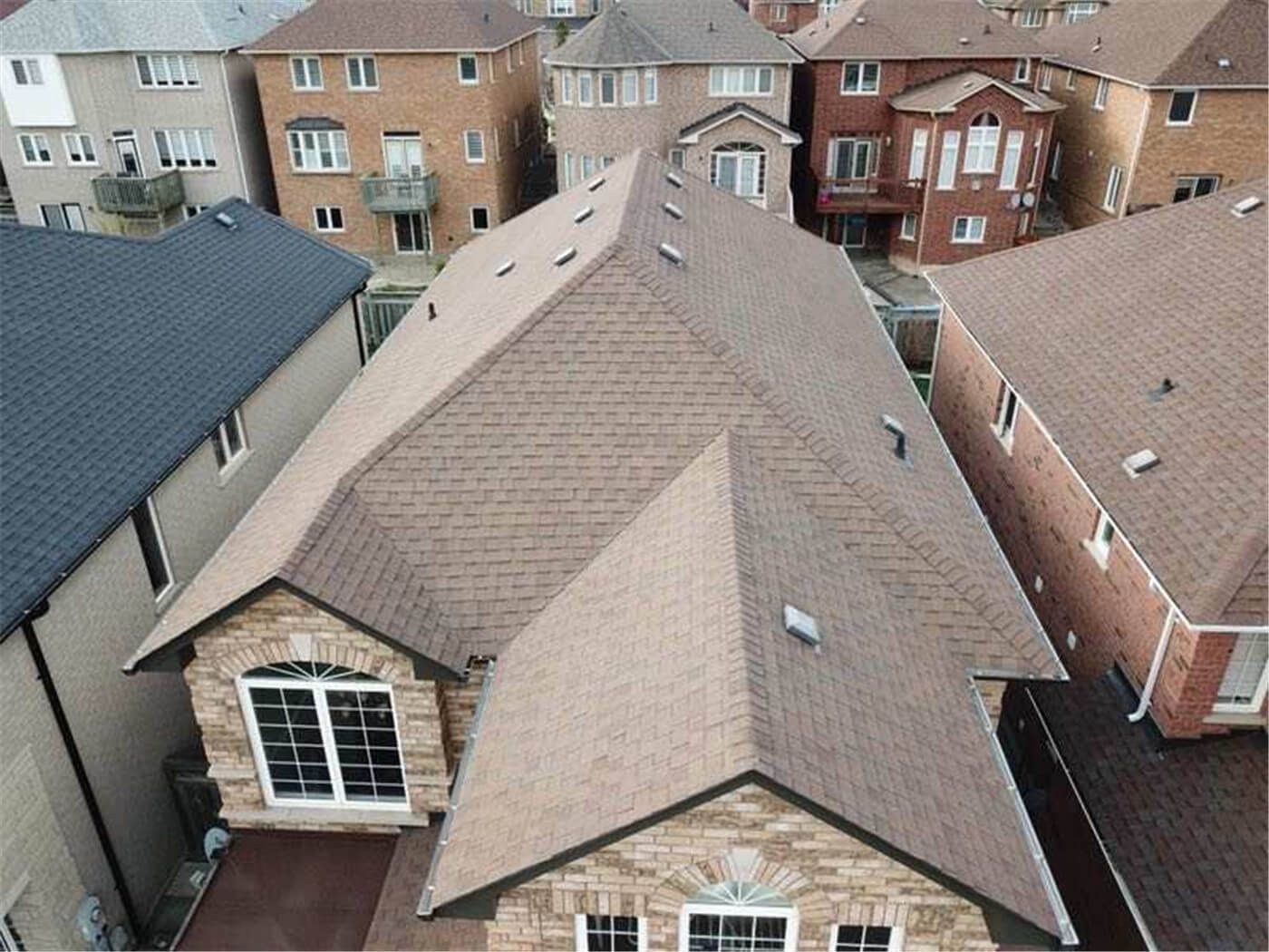 Professional drone roof inspection in Toronto providing a clear aerial view of roofing conditions, shingles, flashing, and structural details. This residential roof assessment uses high-resolution drone imaging to safely identify damage, aging materials, and maintenance needs without physical roof access. Ideal for homeowners, buyers, and renovation planning across the Greater Toronto Area.