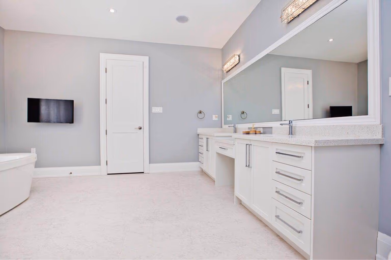 Toronto House Remodeling and Interior Renovation - Image 32