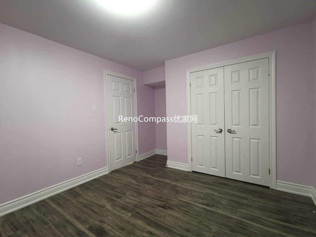 This newly finished basement bedroom in Richmond Hill features modern flooring, soft neutral wall colors, and spacious closet storage for comfortable everyday living. Completed by a professional Toronto renovation company, the upgraded basement room is ideal for guest accommodation, rental potential, or extended family use. Clean finishes, upgraded lighting, and functional layout enhance both practicality and property value.
