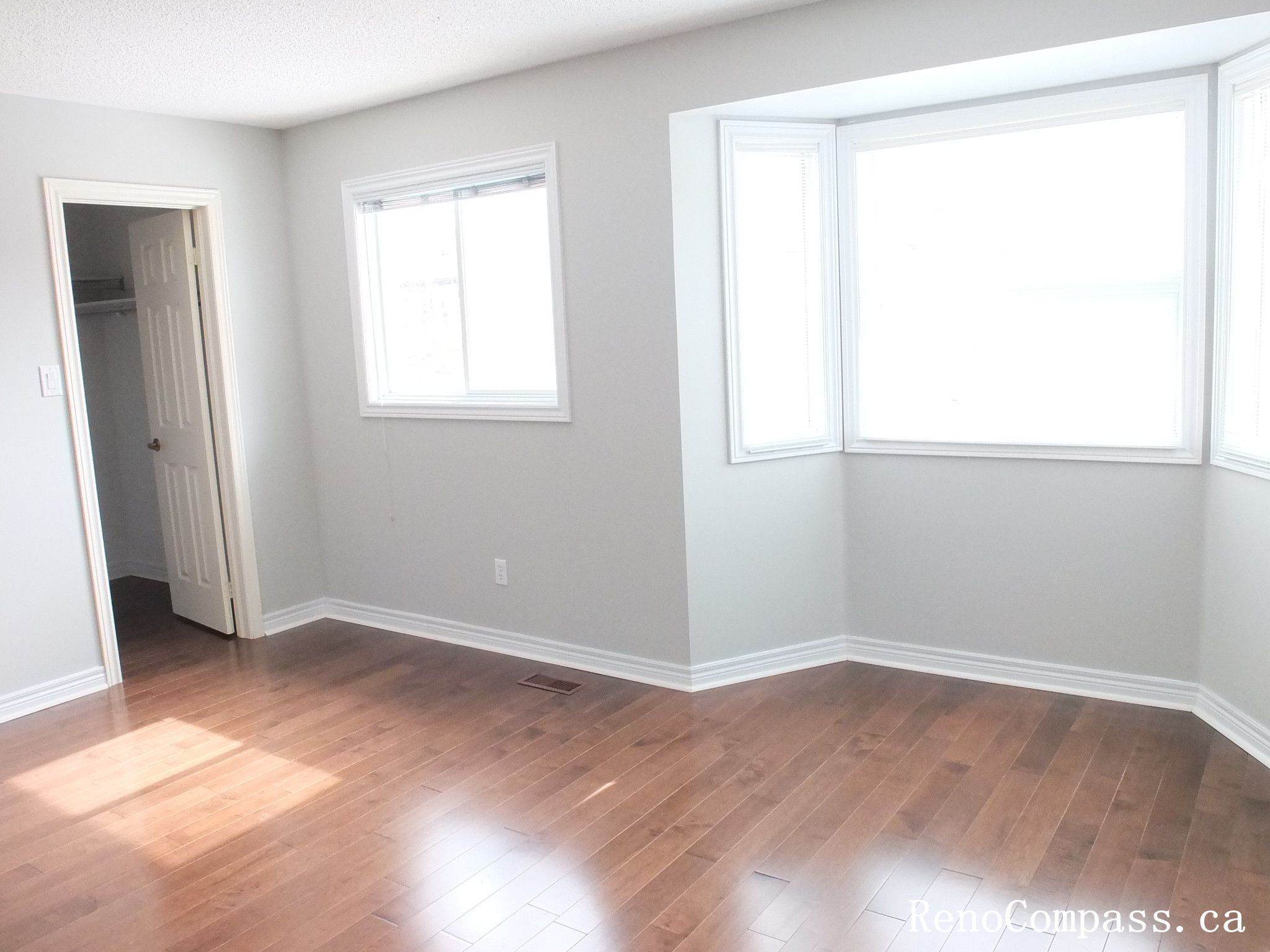 Richmond Hill Interior Renovation - Image 28