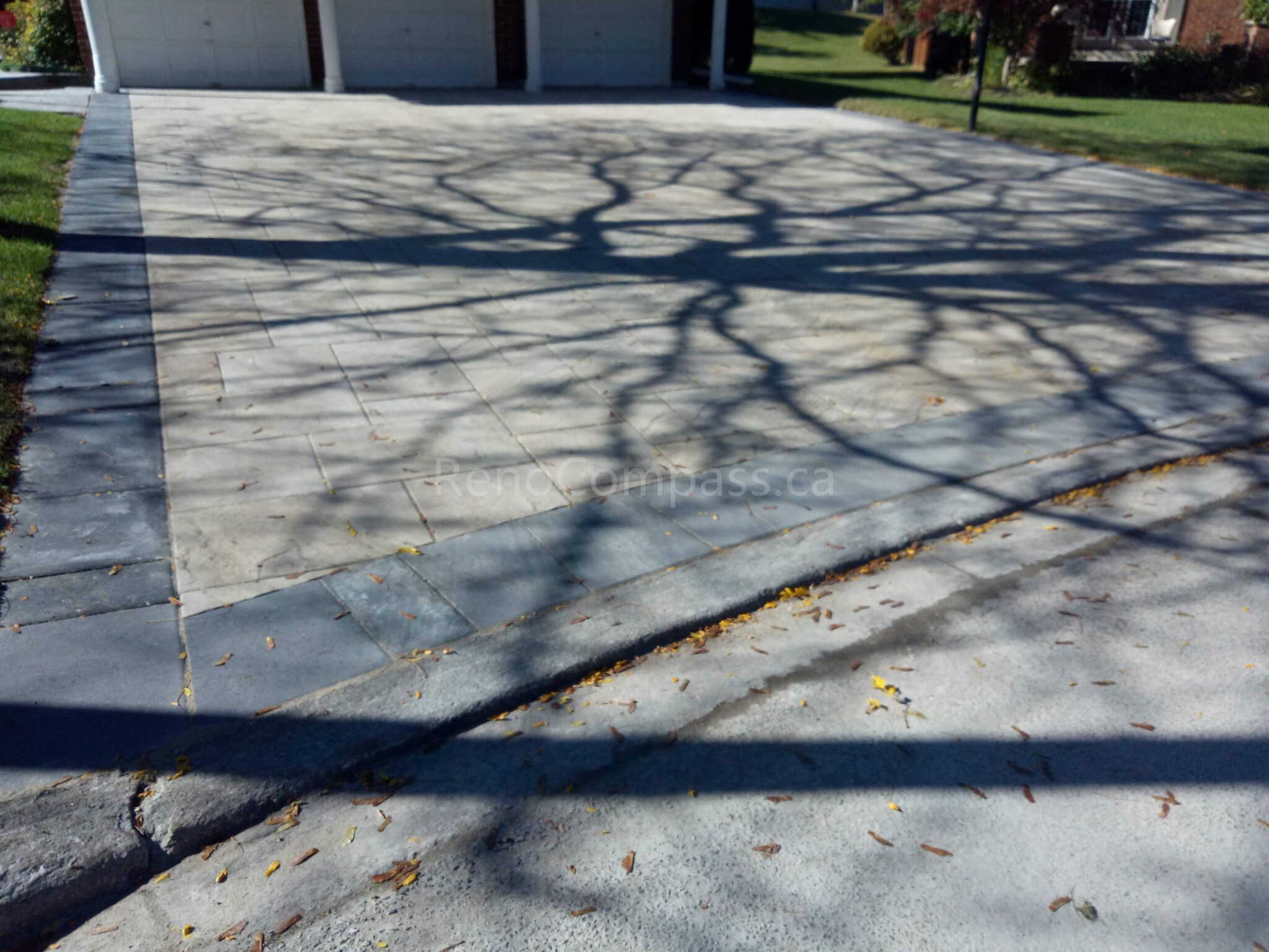 A stunning custom interlocking driveway designed and installed in Aurora by Reno Compass. Featuring precision stone alignment, clean edges, and a durable surface that enhances both function and curb appeal. Perfect for luxury homes and modern landscaping projects in the Greater Toronto Area.