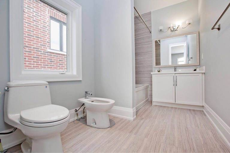 Toronto House Remodeling and Interior Renovation - Image 36