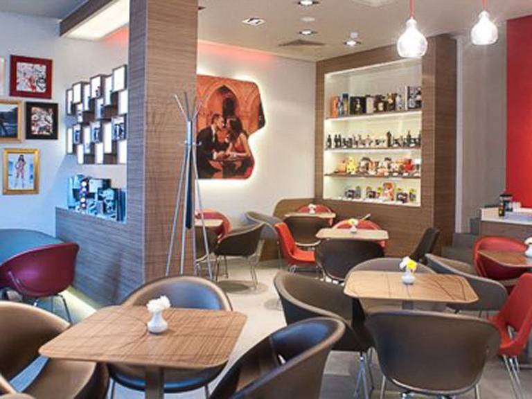 Toronto Coffee Shop Commercial Renovation